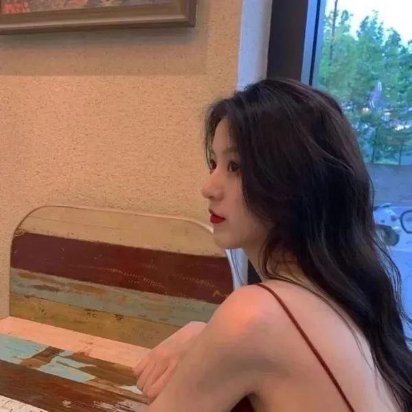 魔鬼女房东